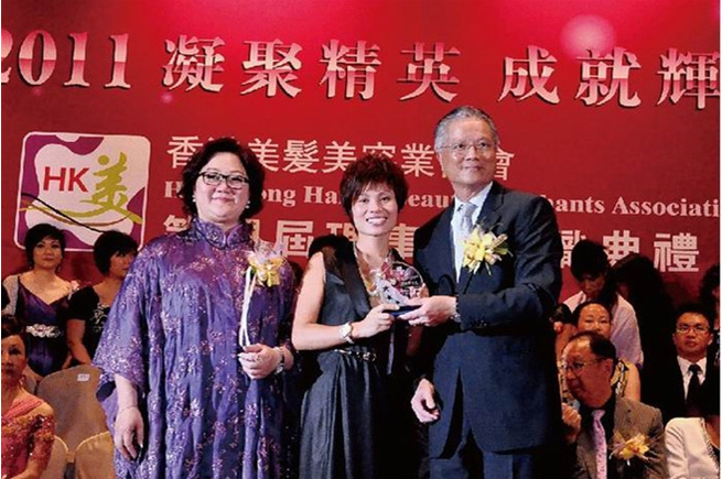 �����A�����L(zh��ng)�c����������l(f��)�̕�(hu��)��ϯ�����ἰ����������h�T������Ӱ